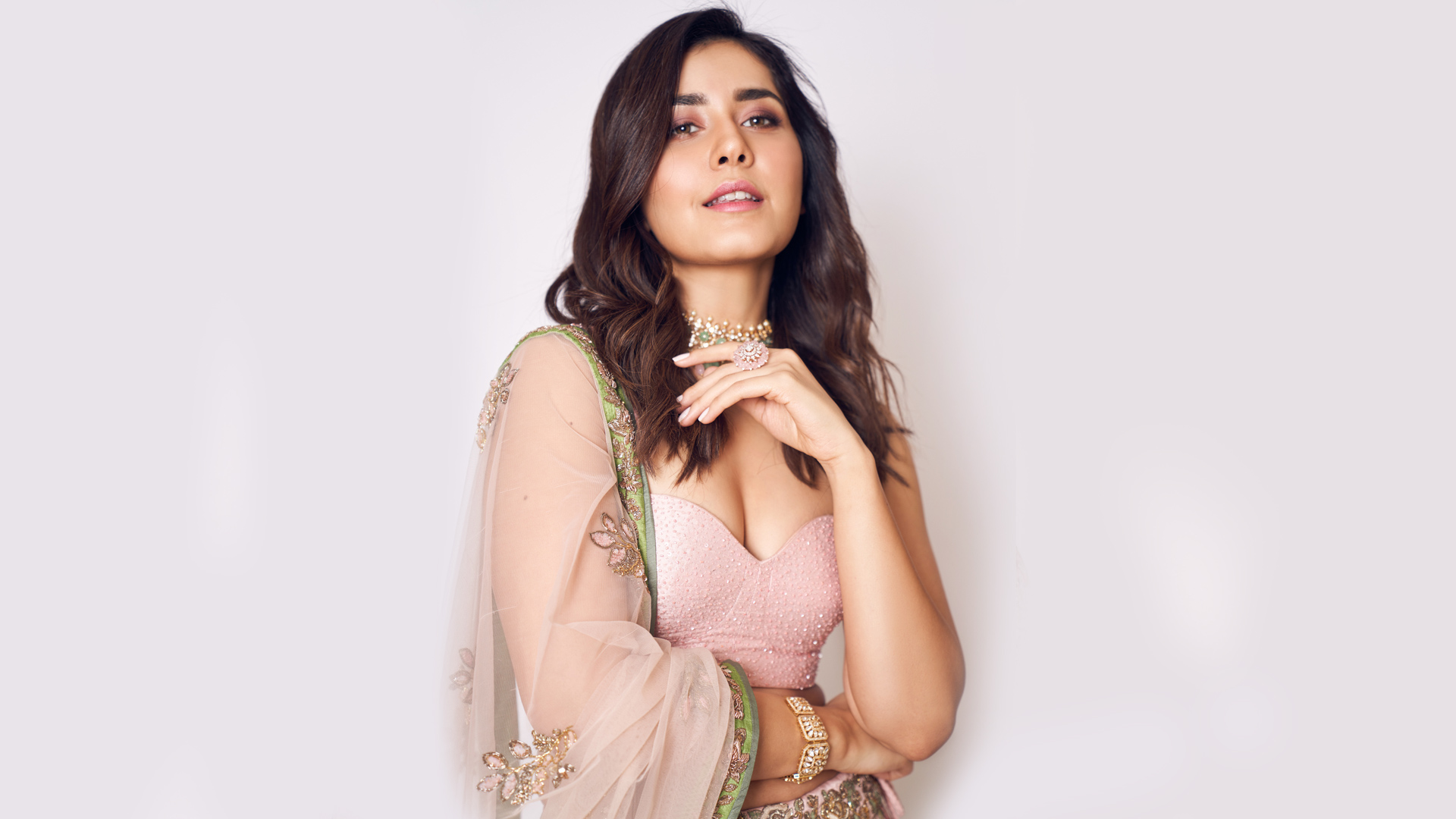 Raashi Khanna Biography