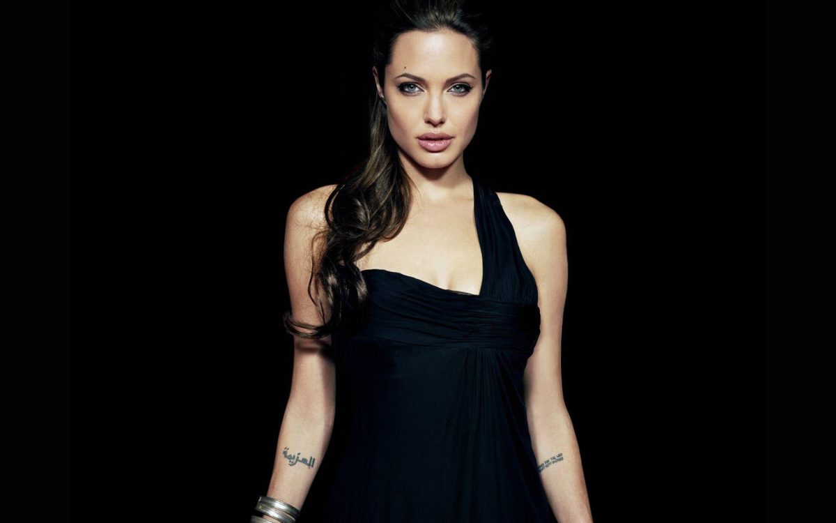 Angelina Jolie Biography