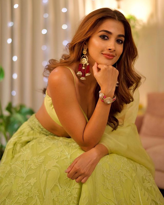 Pooja Hegde Biography