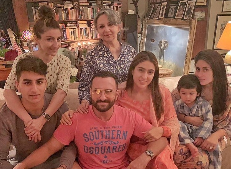 Sara Ali Khan with her Family