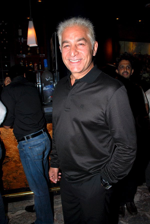 Dalip Tahil Biography