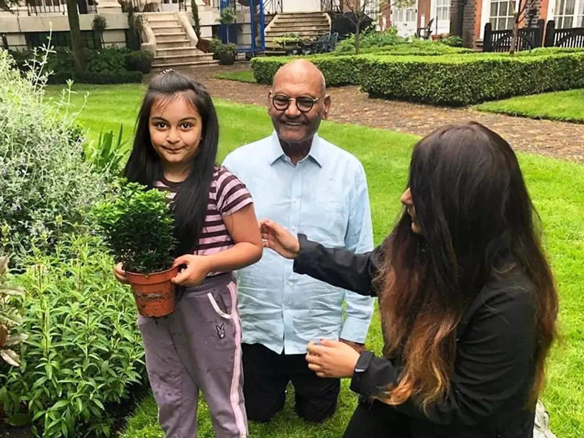 Anil_Agarwal with his Family