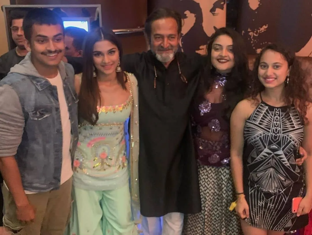 Saiee_Manjrekar with her Family