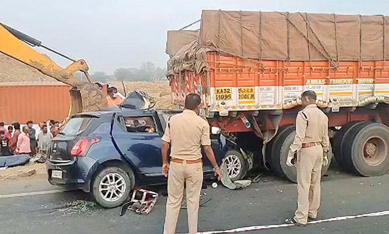newly-wed couple killed in road accident in Nandyal