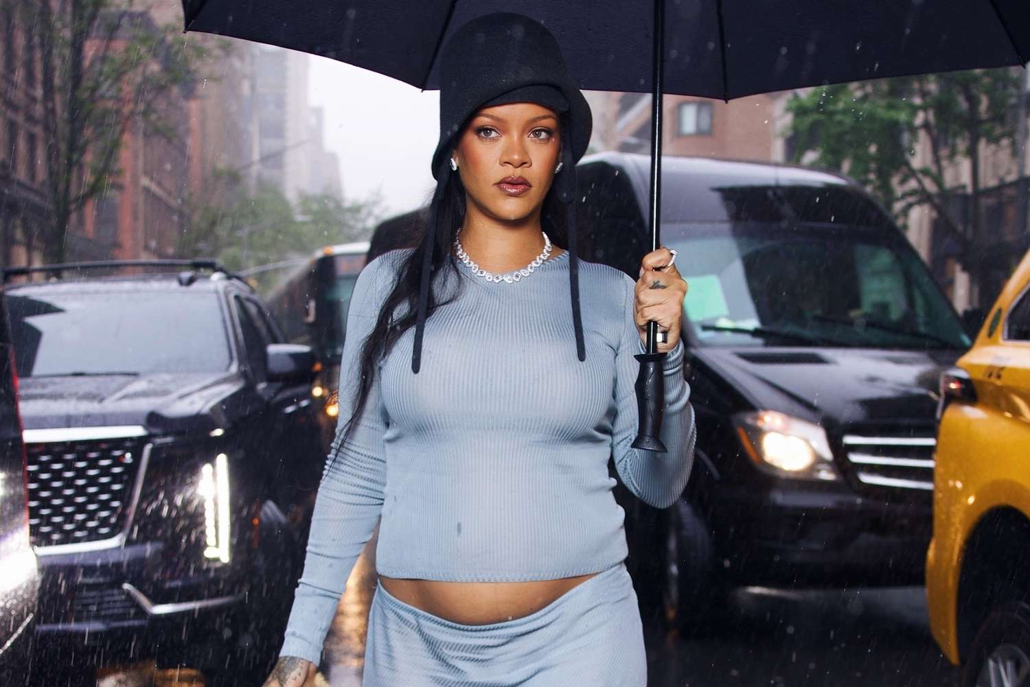 Rihanna's baby bump