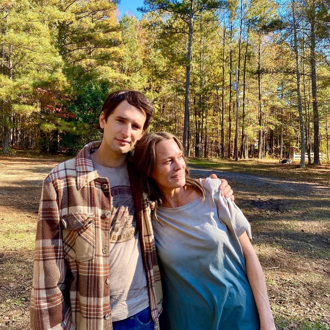 Robin Wright Biography